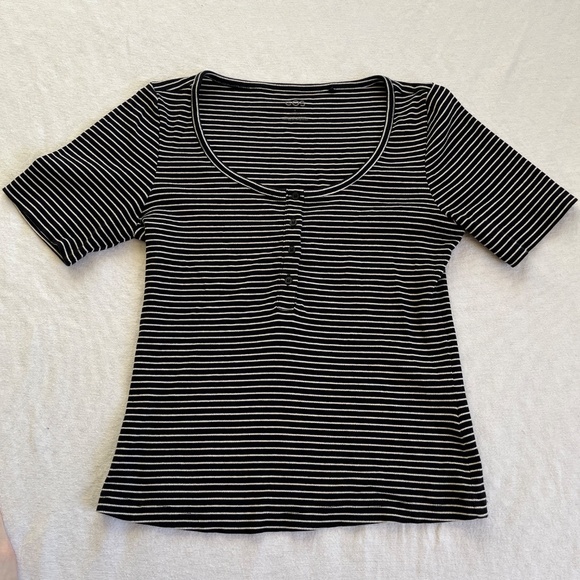 COS Ribbed Henley T-Shirt – Size S – Like New - Picture 2 of 7
